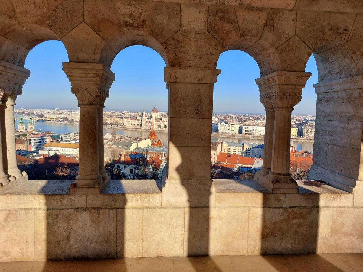 Sunny Studio At The Castle Budapest Exterior photo